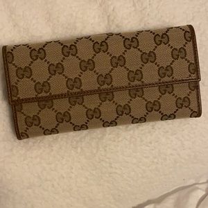 Brand new with box Gucci wallet